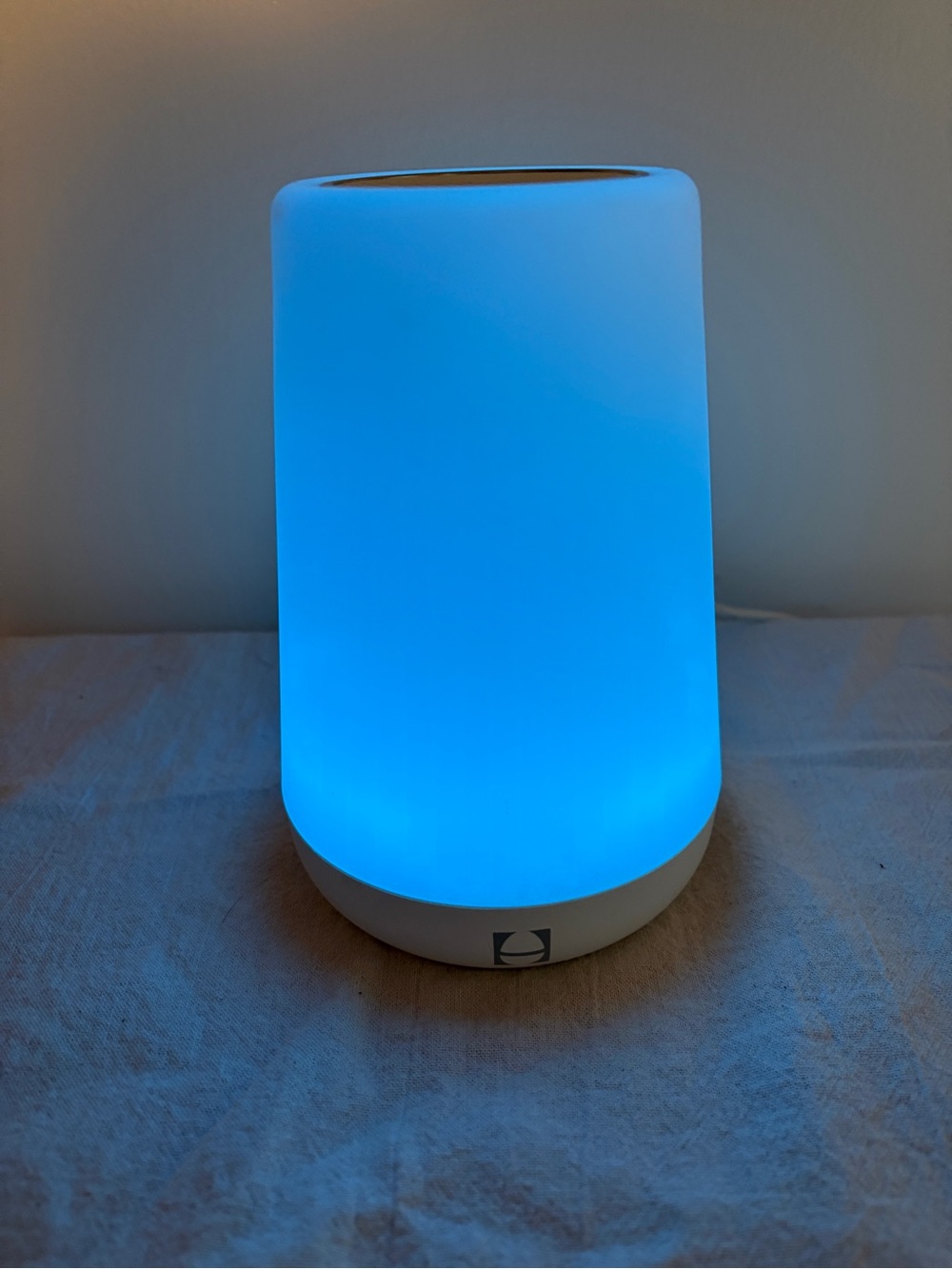 Hatch Rest 1st Gen Baby Sound Machine Night Light White HBREST